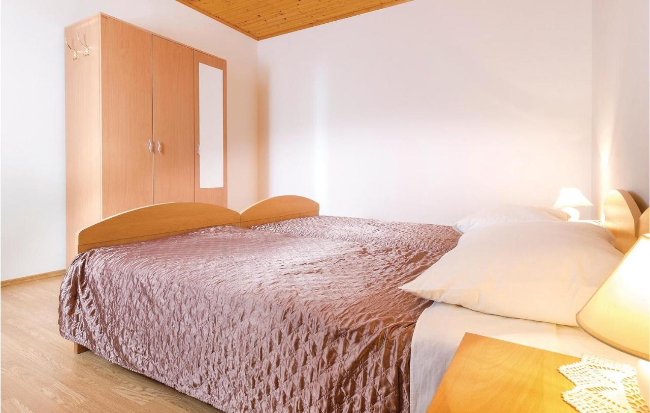 Awesome Apartment In Pula With Wifi Eksteriør billede